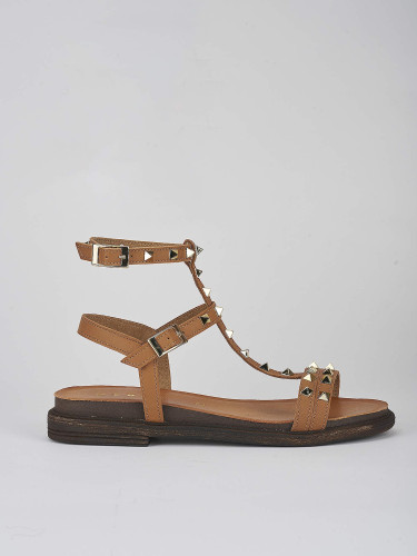 Sandalias de tacón bajo tacón 1 cm marrón cuero