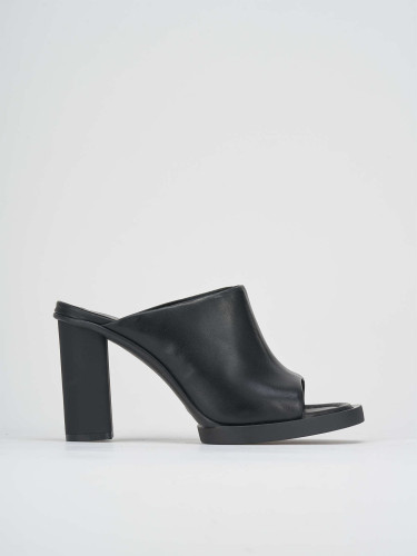 Slippers heel 9 cm black leather