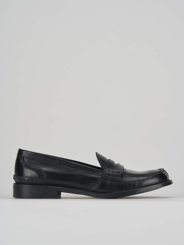 Loafers heel 2 cm black leather