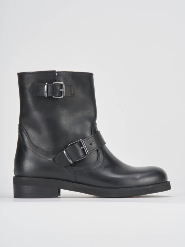 Low heel ankle boots heel 3 cm black leather