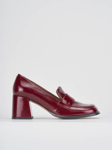 Mocasines tacón 8 cm burdeos charol