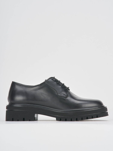 Zapatos de cordones tacón 2 cm negro cuero