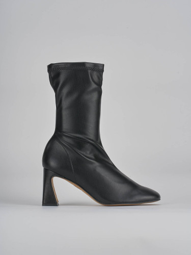 Stivaletti tacco 8cm pelle nero