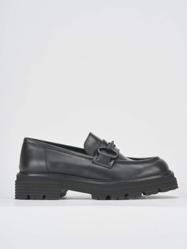 Mocasines tacón 2 cm negro cuero