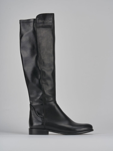 Botas de tacón bajo tacón 2 cm negro cuero