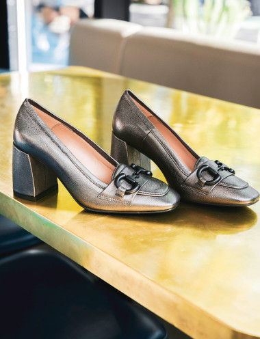Mocasines tacón 8 cm plata cuero