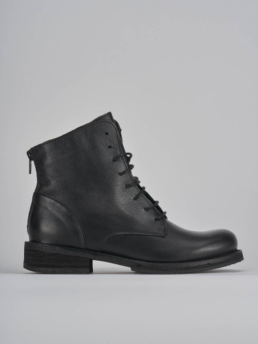 Botas militares tacón 2 cm negro cuero