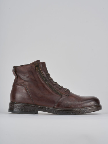 Botas militares marrón cuero