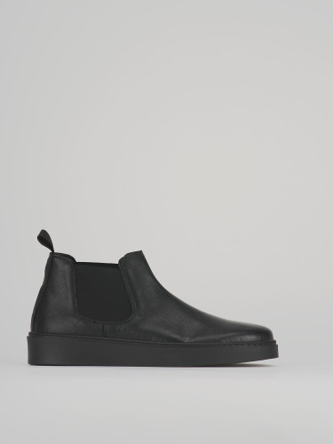 Botines negro cuero