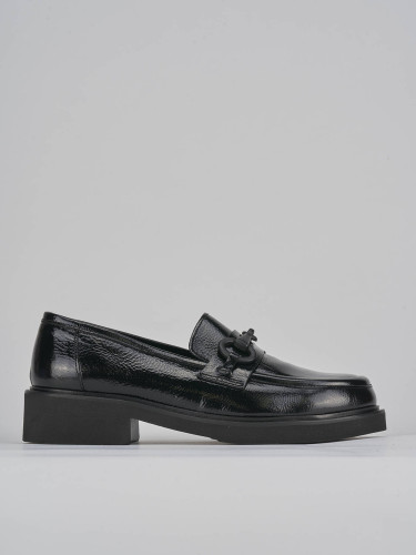 Loafers heel 3 cm black patent