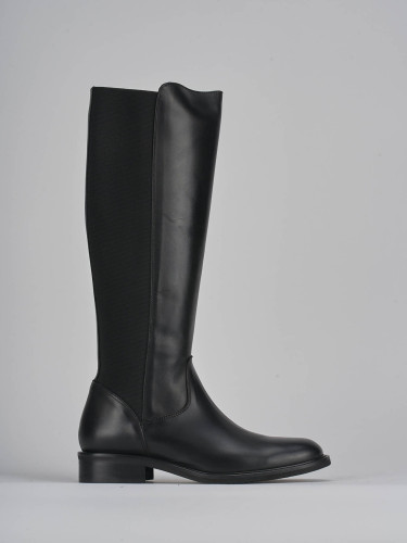 Botas de tacón bajo tacón 3 cm negro cuero