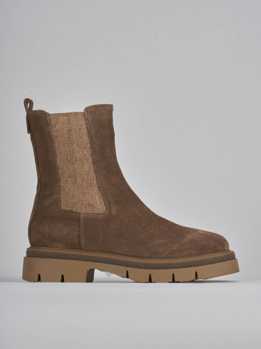 Botines de tacón bajo tacón 1 cm beis ante
