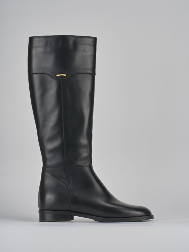 Botas de tacón bajo tacón 2 cm negro cuero