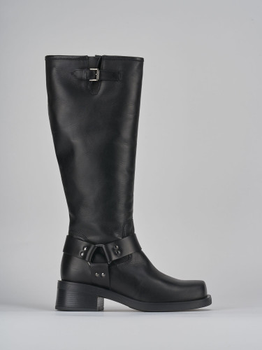Botas de tacón bajo tacón 3 cm negro cuero