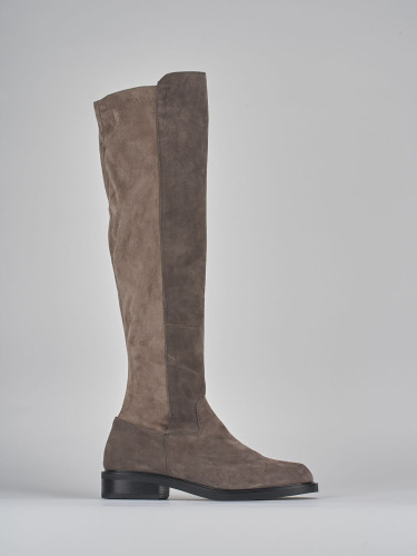 Botas de tacón bajo tacón 2 cm beis ante