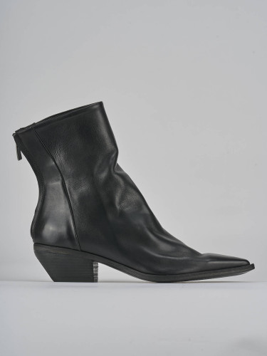 Low heel ankle boots heel 3 cm black leather