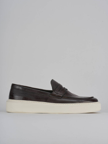 Loafers dark brown leather