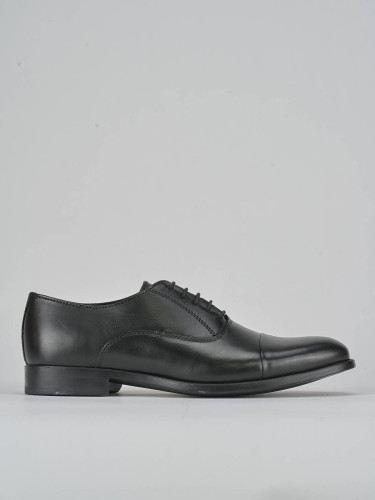 Zapatos de cordones negro cuero