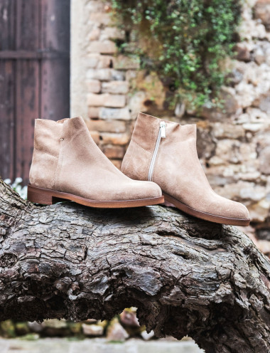Botines de tacón bajo tacón 2 cm marrón ante