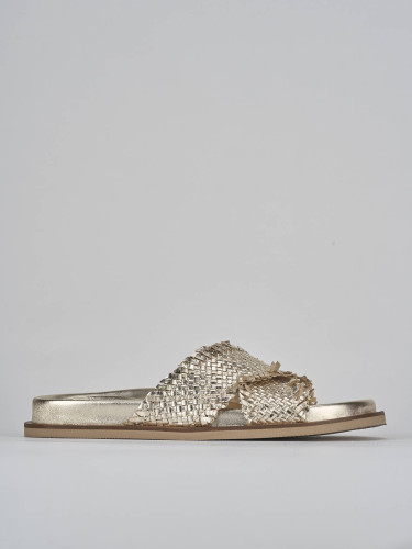 Mules tacón 1 cm oro cuero