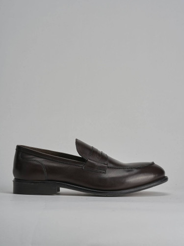 Mocasines marrón oscuro cuero