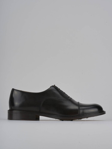 Zapatos de cordones marrón oscuro cuero