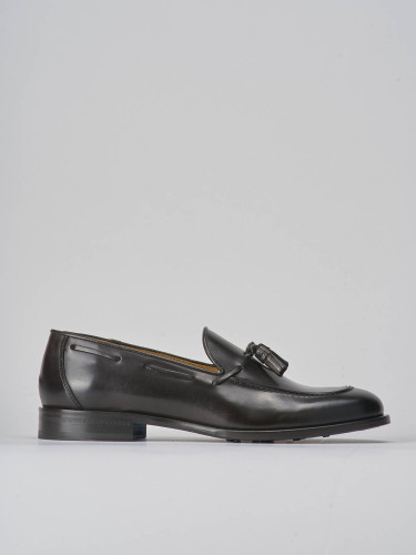Mocasines marrón oscuro cuero