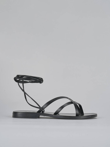 Low heel sandals heel 1 cm black leather