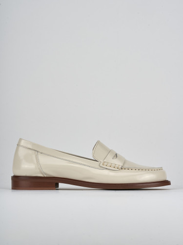 Loafers heel 2 cm white leather