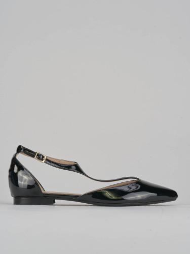Flat shoes heel 1 cm black patent