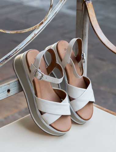 Wedge heels heel 5 cm white leather