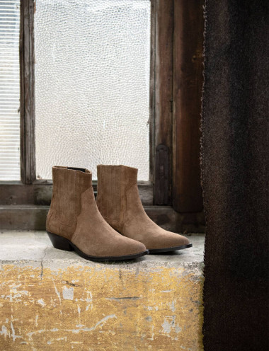 Low heel ankle boots heel 4 cm brown suede