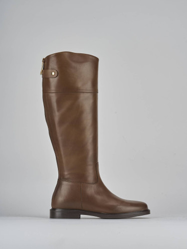 Low heel boots heel 2 cm brown leather