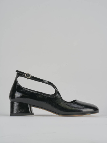 Pumps heel 4 cm black patent