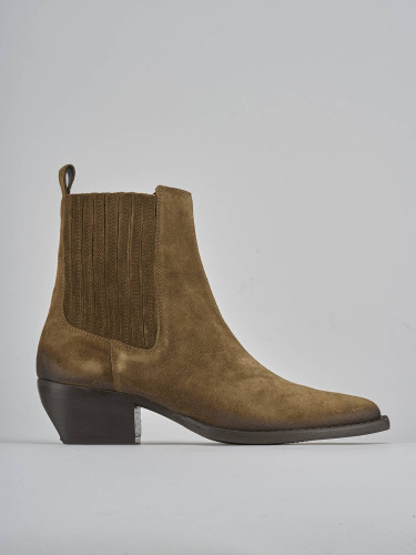 Low heel ankle boots heel 3 cm brown suede