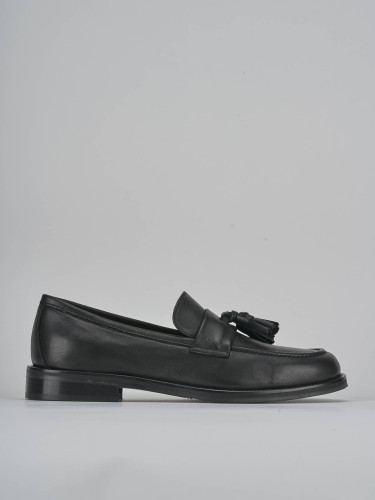 Mocasines tacón 2 cm negro cuero