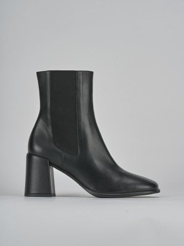 High heel ankle boots heel 7 cm black leather