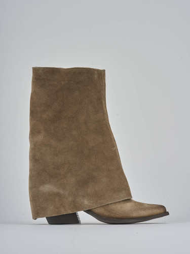 Botas de tacón alto tacón 7 cm beis ante