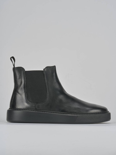 Botines negro cuero