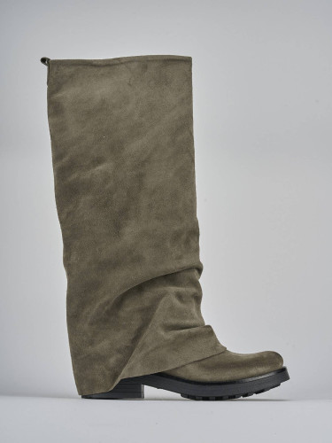 Botas de tacón bajo tacón 3 cm gris ante