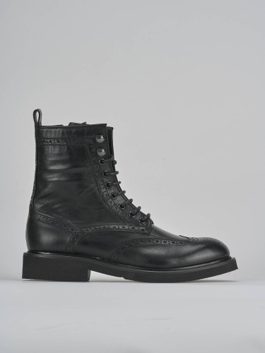 Botas militares tacón 2 cm negro cuero