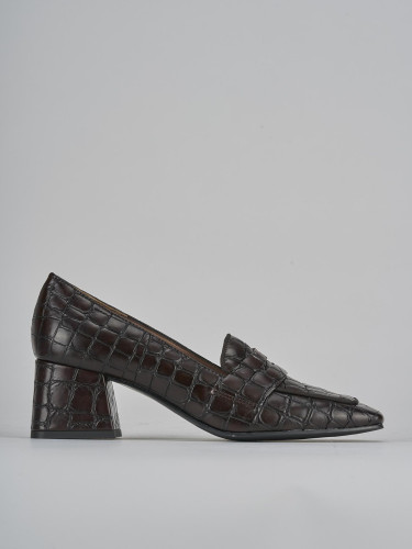 Mocasines tacón 6 cm marrón oscuro efecto coco