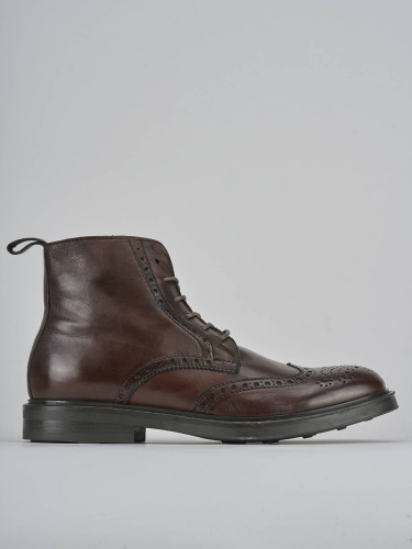 Botas militares marrón cuero