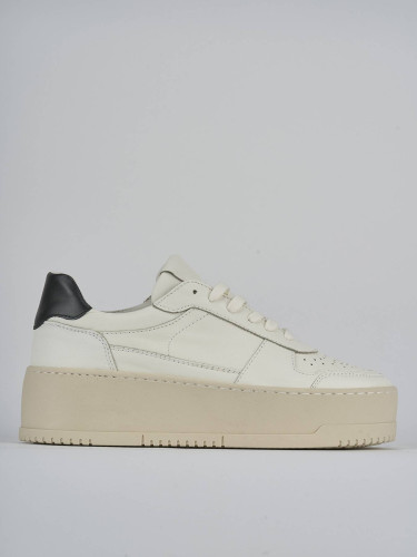 Sneakers white leather