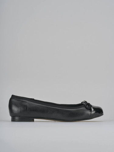 Flat shoes heel 1 cm black patent