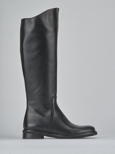 Botas de tacón bajo tacón 2 cm negro cuero