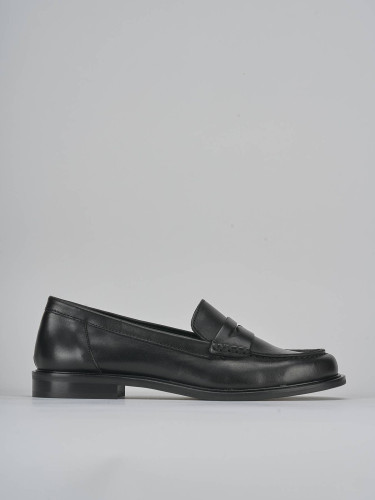 Mocasines tacón 1 cm negro cuero