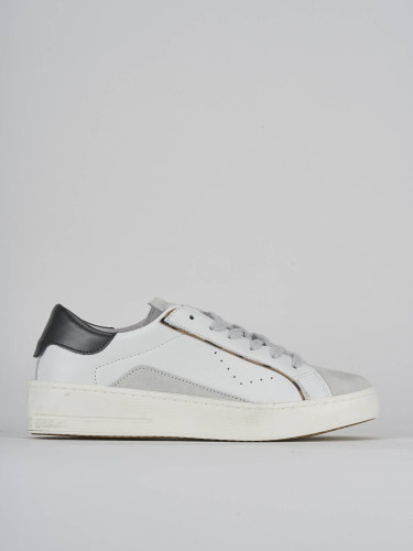 Sneakers white leather