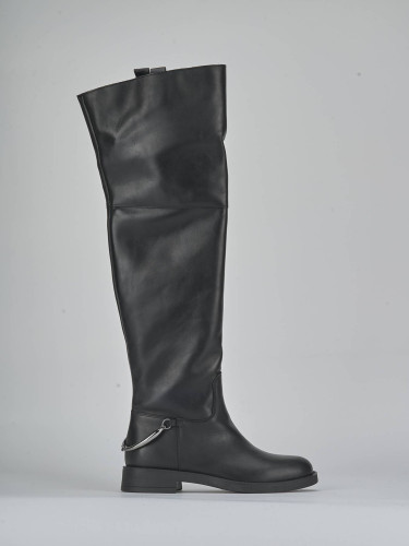 Low heel boots heel 2 cm black leather