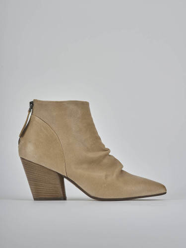 Botines de tacón alto tacón 7 cm beis cuero
